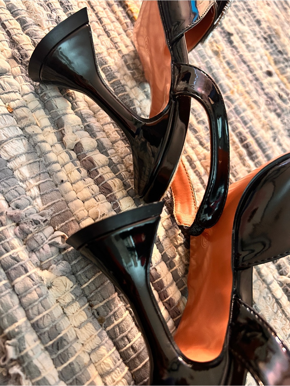 NWOT Black Patent Slingback Pumps Size 6
See Description Dup of High End Brand - Picture 6 of 6